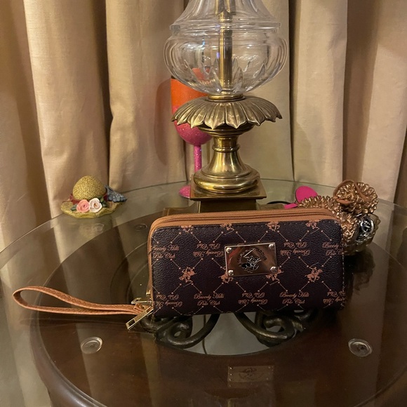 Beverly Hills Polo Club Handbags - Beverly hills polo club please check all picture of condition.